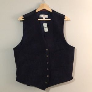 Men’s wool button up vest